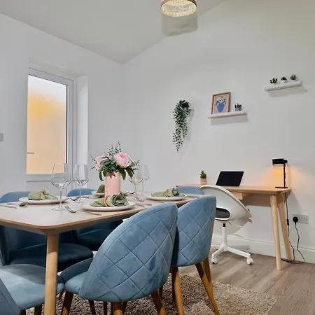 Cosy 1-Bed Flat 30Min To Central London & Parking Exterior photo