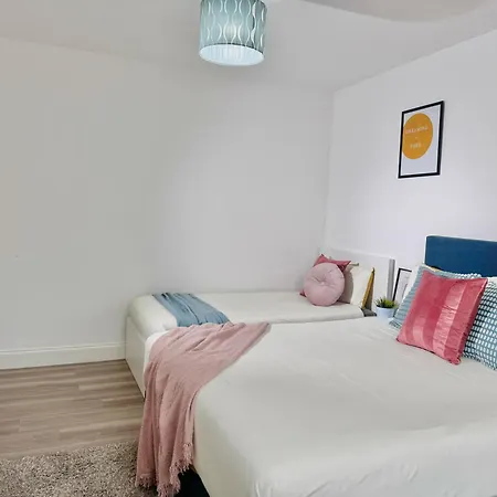 Cosy 1-Bed Flat 30Min To Central London & Parking Exterior photo