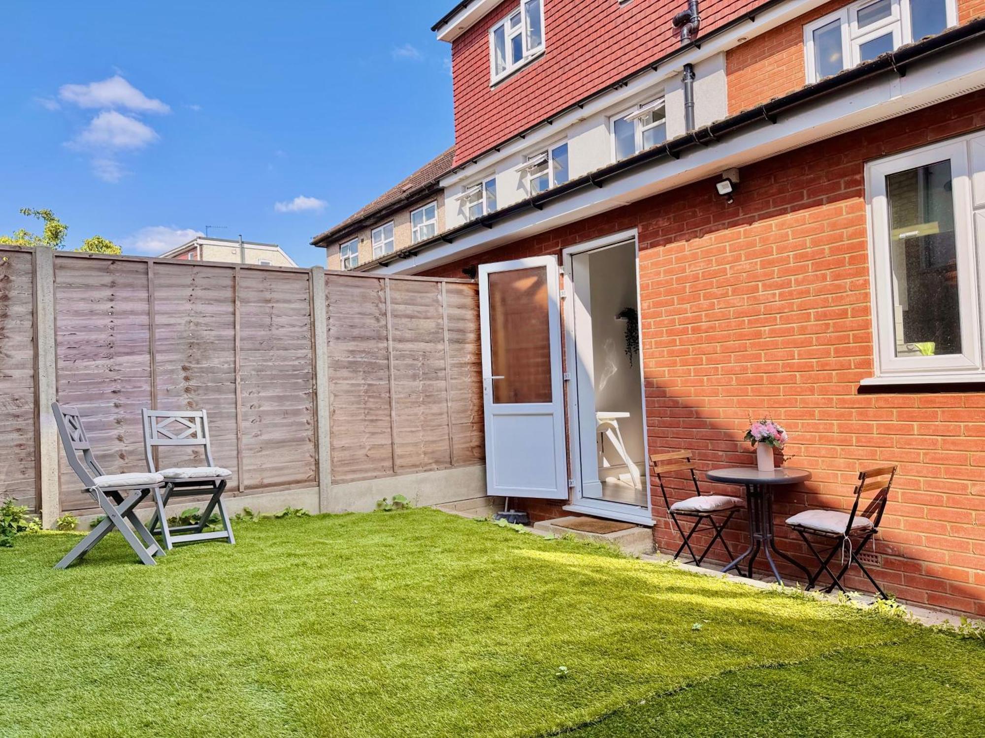 Appartement Cosy 1-bed Flat 30min To & Parking