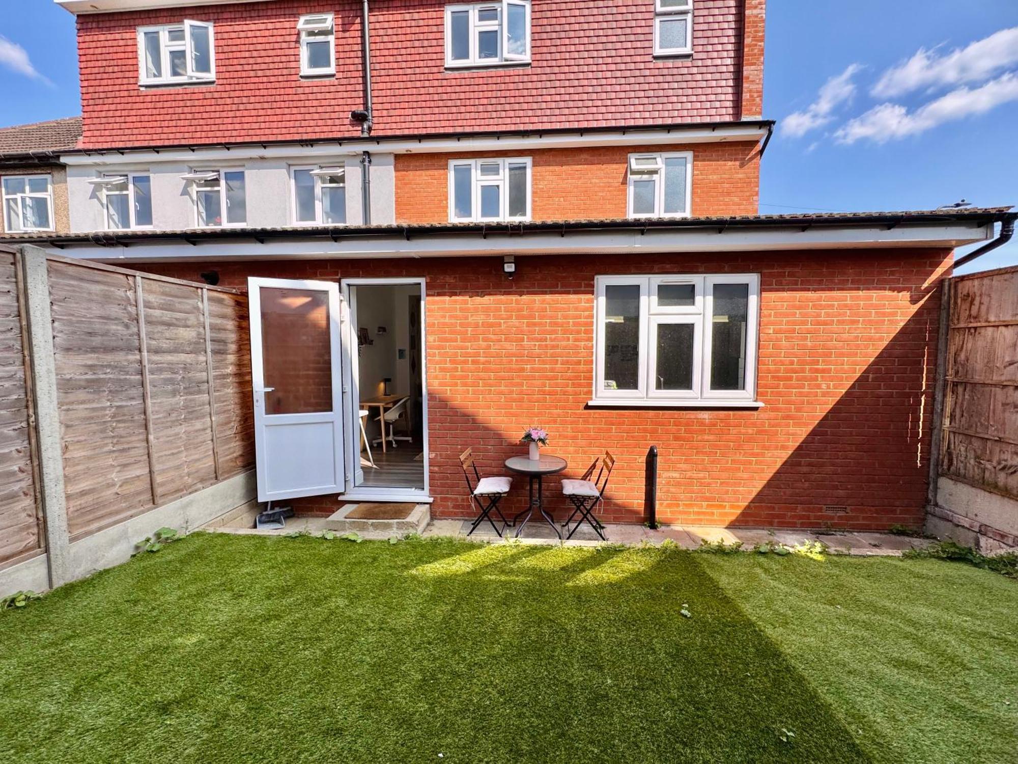 Appartement Cosy 1-bed Flat 30min To & Parking Londres
