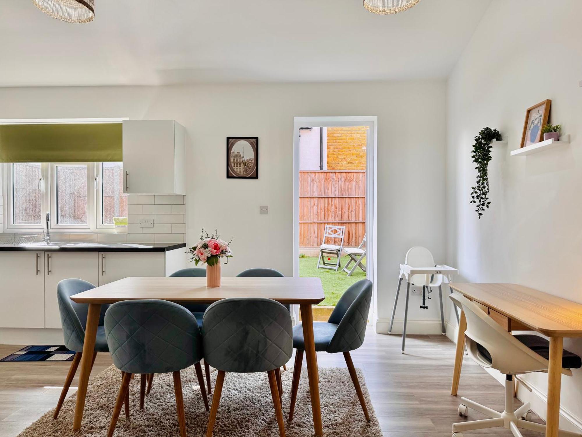 Cosy 1-bed Flat 30min To & Parking Appartement *