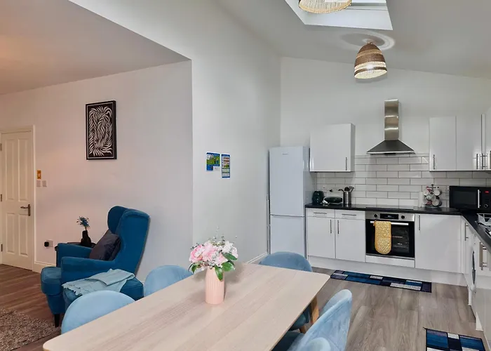 Cosy 1-Bed Flat 30Min To Central London & Parking