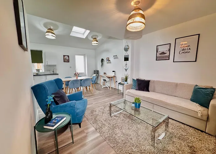 Cosy 1-Bed Flat 30Min To Central London & Parking