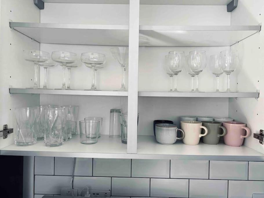 Апартаменты Cosy 1-bed Flat 30min To & Parking