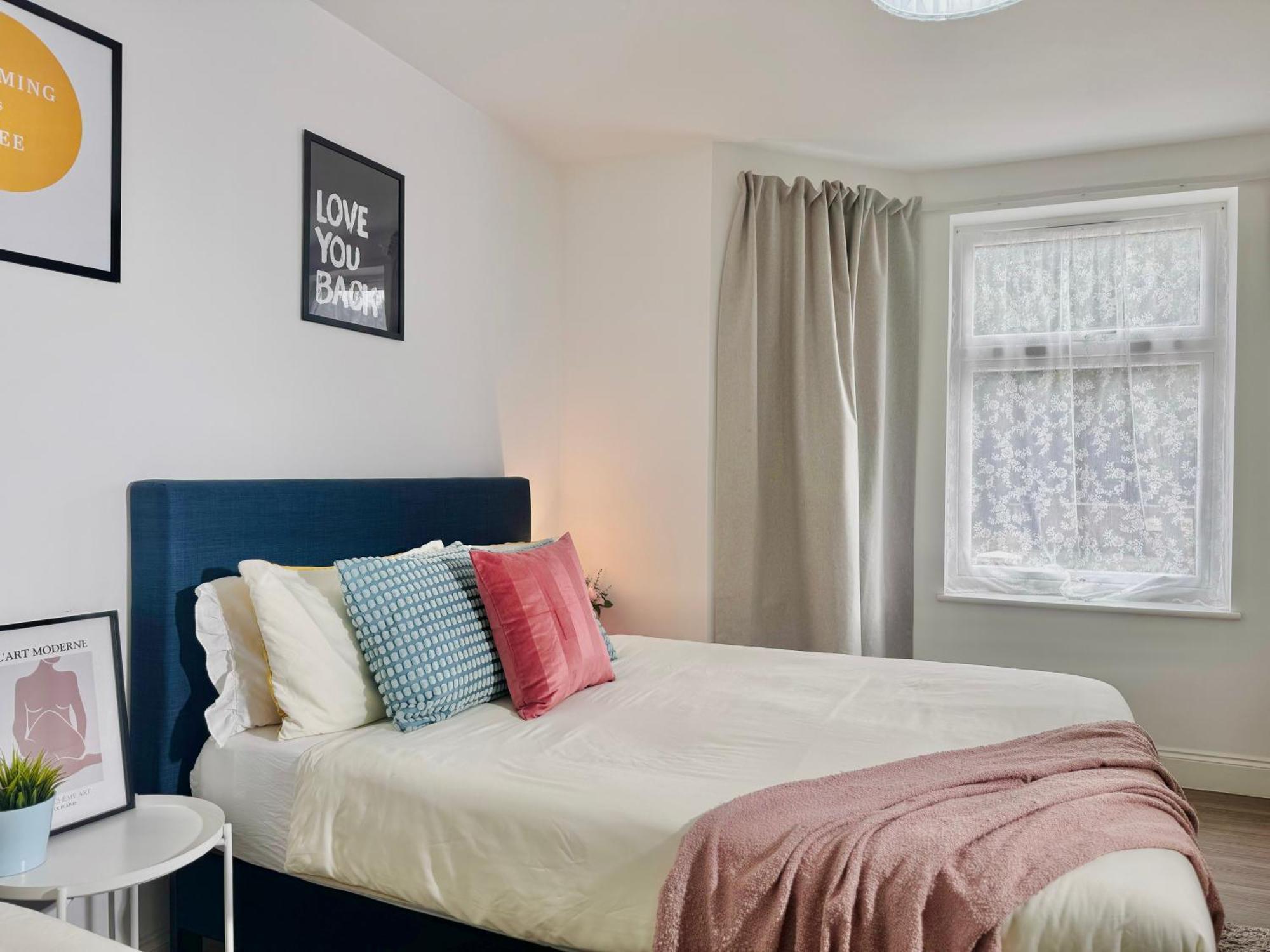 Апартаменты Cosy 1-bed Flat 30min To & Parking