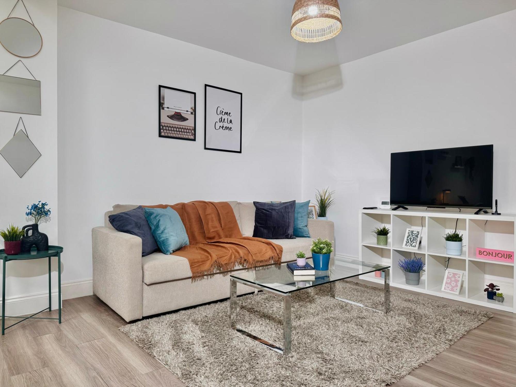 Cosy 1-bed Flat 30min To & Parking Апартаменты *